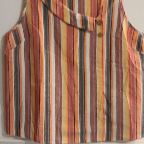 Multicolor Striped Sleeveless Tank Top - Picture 2 of 5